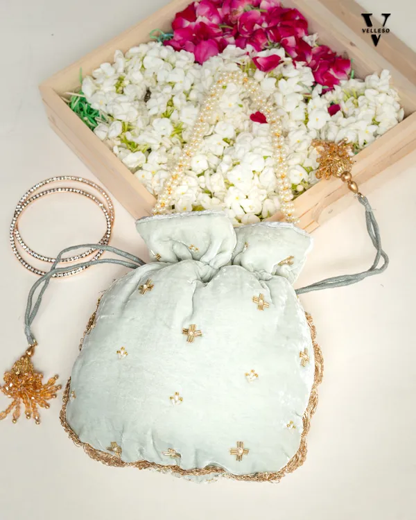 Ivory_Bloom_Pearl_Potli_Bag